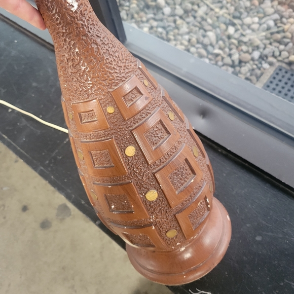 Mid Century Modern Brown Ceramic Table Lamp - Picture 4 of 8